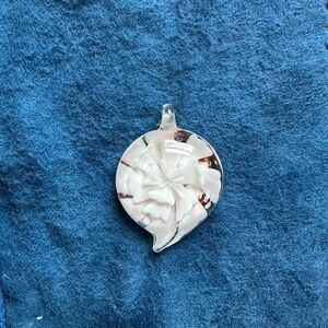 Elegant Glass Flower Pendant Necklace